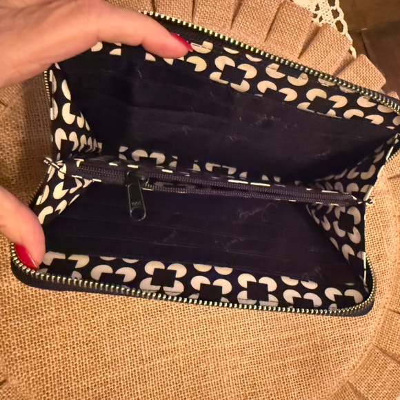 Vera Bradley Black Zip Wallet - Picture 4 of 6